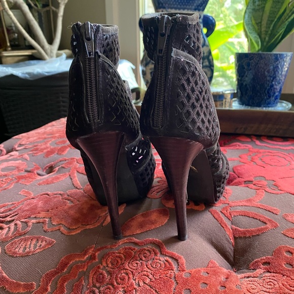 Chocolate brown platform super high heel sandals.  Worn 2 times. - Picture 3 of 4